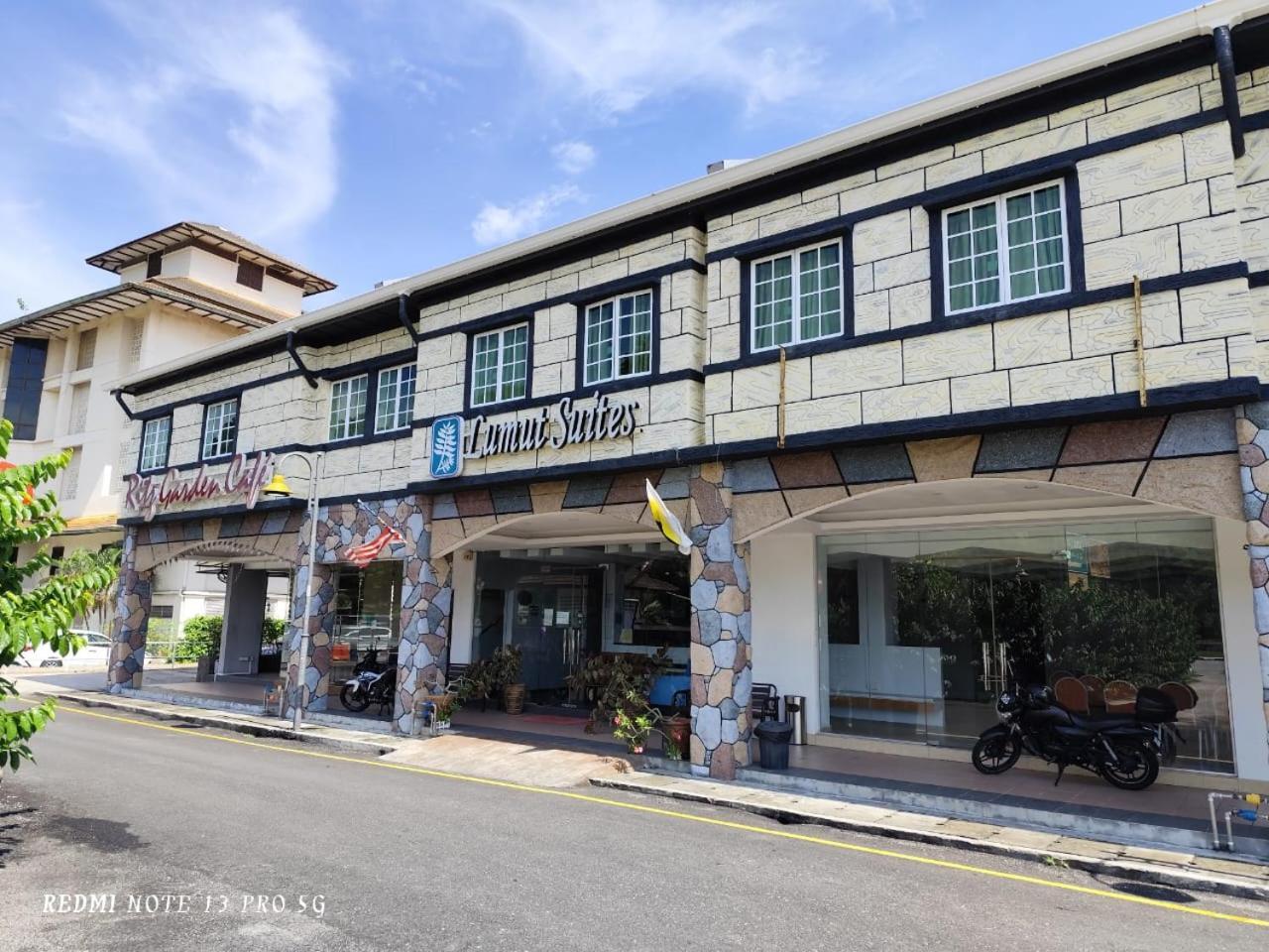 Lumut Suites Екстер'єр фото