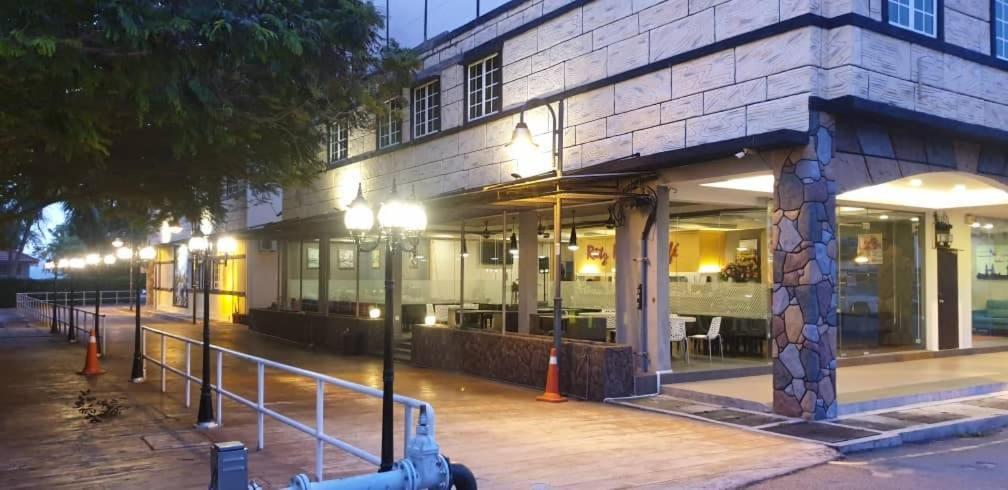Lumut Suites Екстер'єр фото
